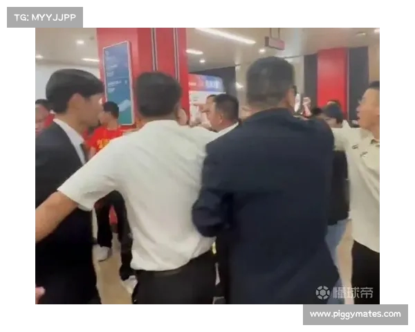 女记者批广厦主场管理严格 禁止穿高跟鞋却藏污纳垢 女记者批广厦主场管理严格 禁止穿高跟鞋却藏污纳垢